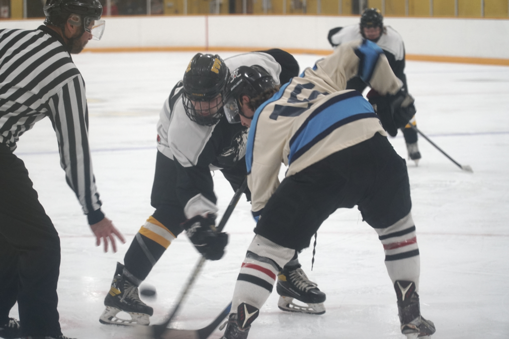 (PHOTOS) Waupun Wolves Faces Our Bar in Exhibition Hockey Game Waupun Pioneer News
